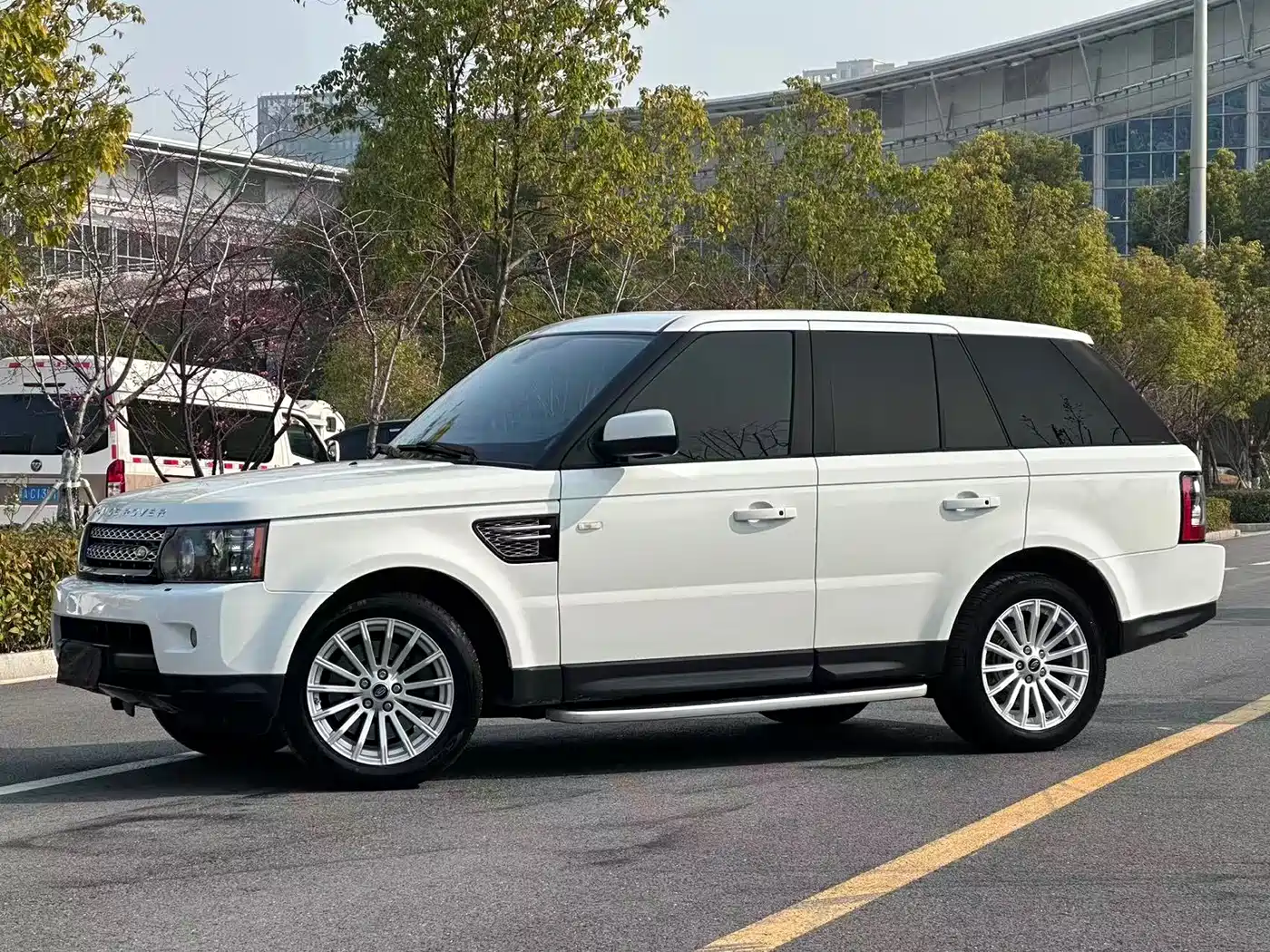 Land Rover Range Rover Sport 2013 3.0 TDV6 Black Label Limited Edition фото 8