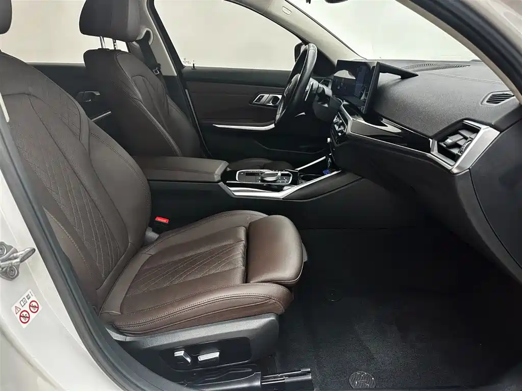BMW 3 Series 2023 320Li M Sport Package фото 21