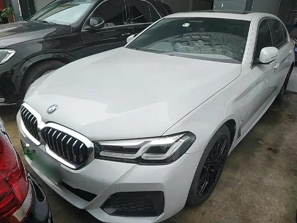 BMW 5 Series New Energy 2021 535Le Pioneer Edition M Sport Package фото 3