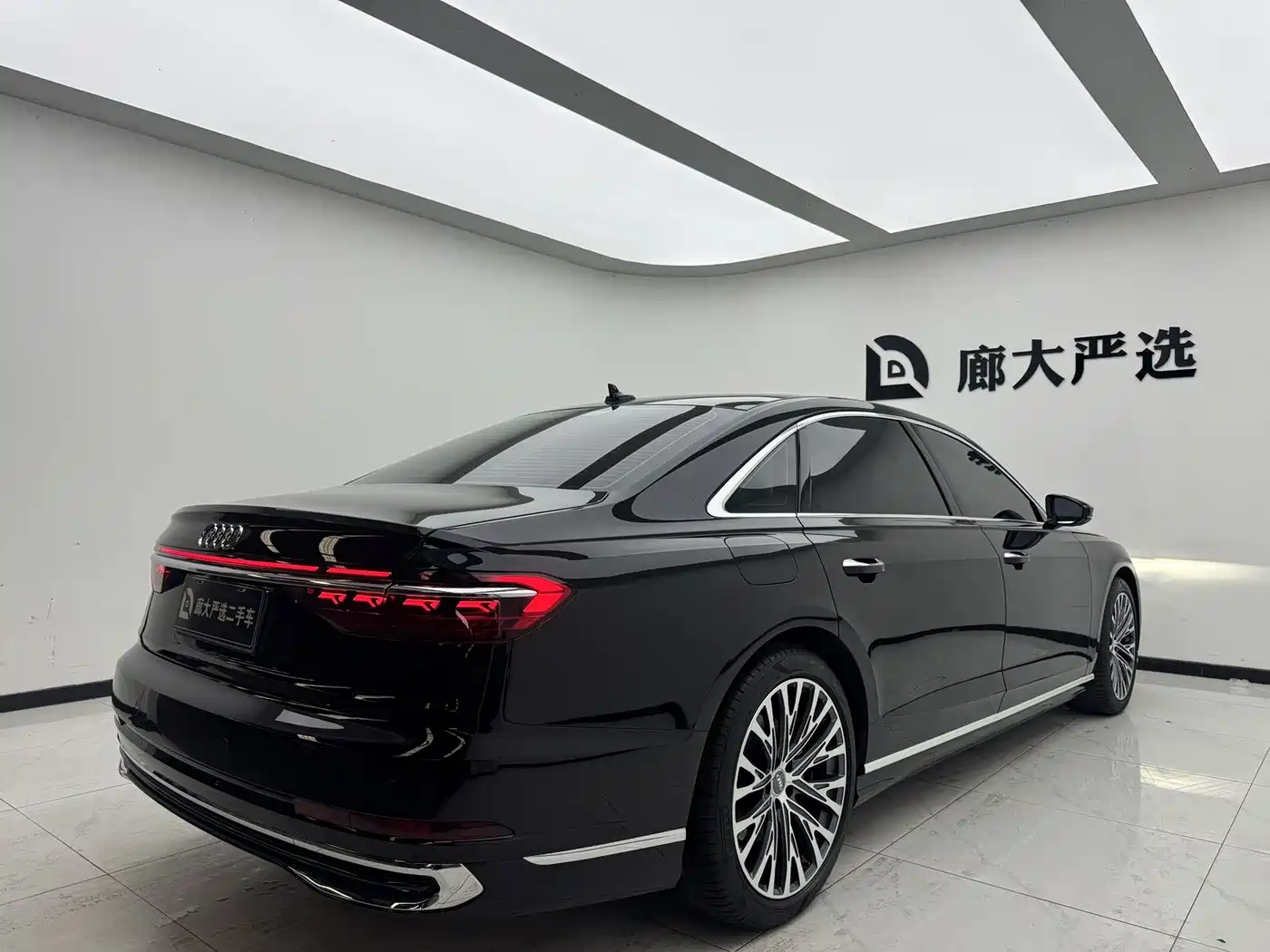 Audi A8 2025 A8L 45 TFSI quattro Luxury фото 15
