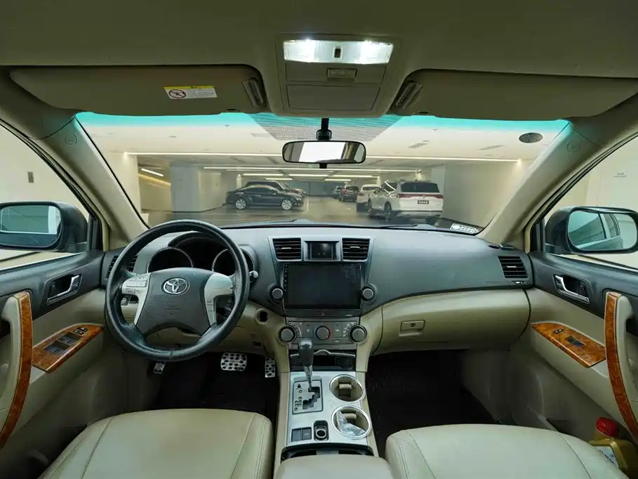 Toyota Highlander 2009 2.7L 2WD 7-seater Elite Edition фото 16