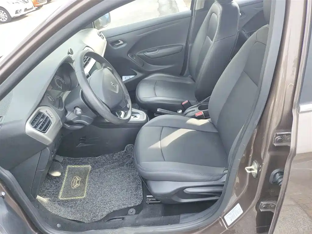 Peugeot 301 2016 1.6L Auto Comfort Edition фото 7