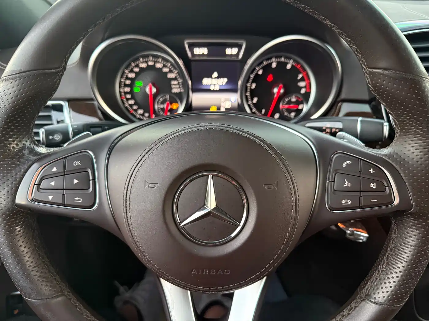 Mercedes-Benz GLS 2017 GLS 400 4MATIC Dynamic фото 15
