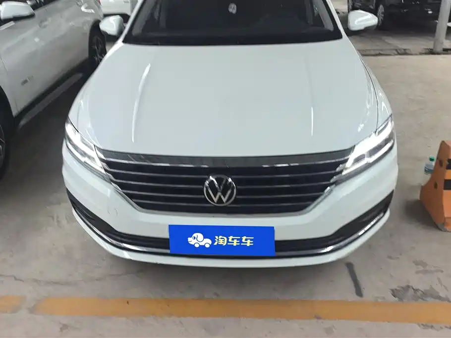 Volkswagen Lavida 2022 1.5L Auto Comfort Edition фото 2