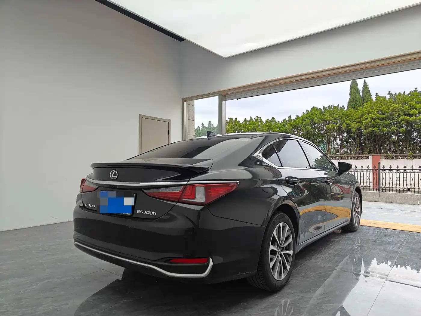 LEXUS ES