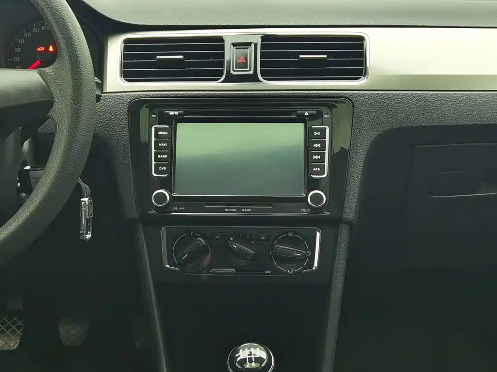 صورة 12 - Volkswagen Santana
