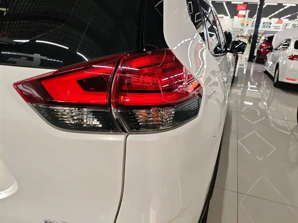 NISSAN QIJUN