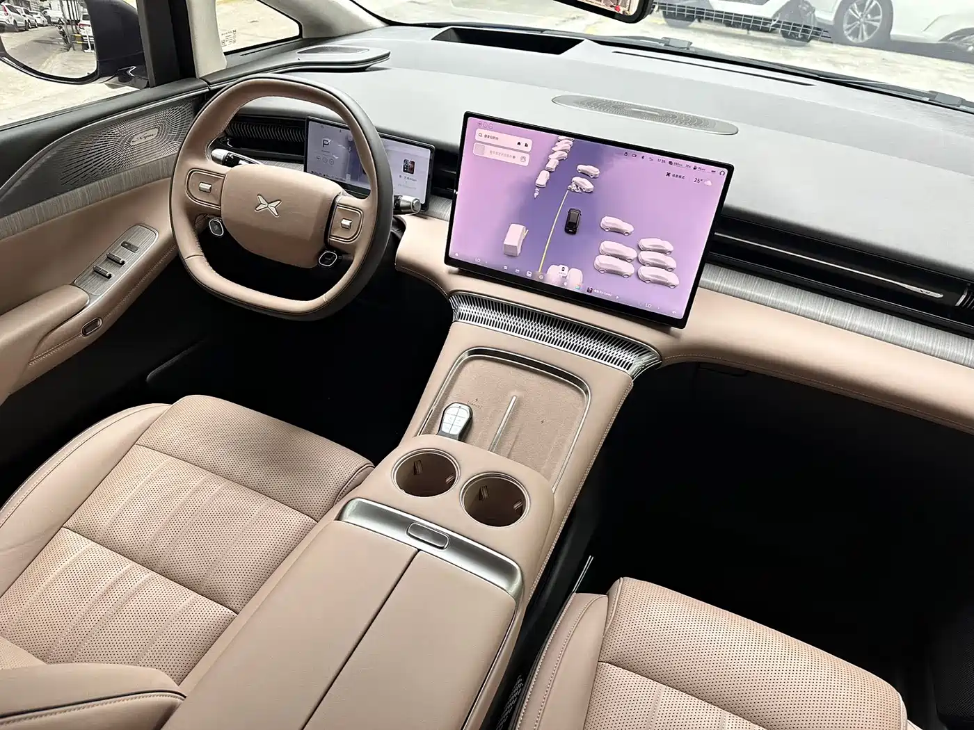 XPeng X9 2025 Extended Range Edition фото 15