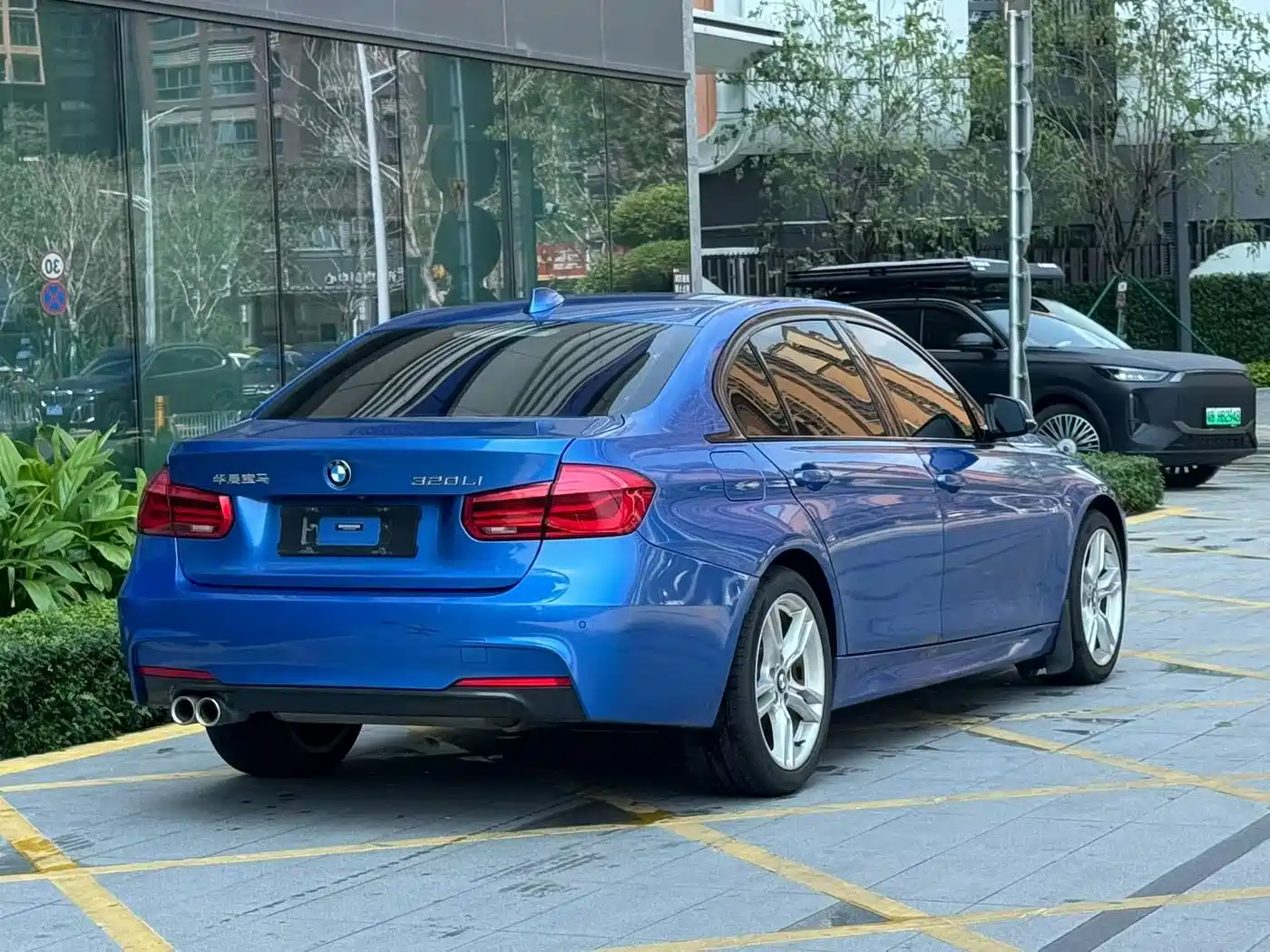 BMW 3 Series 2018 320Li Leading M Sport Package фото 7