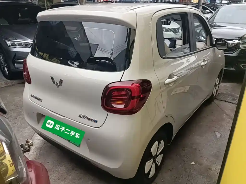 Wuling Motors Hongguang MINIEV 2026 2025 4-Door Advanced