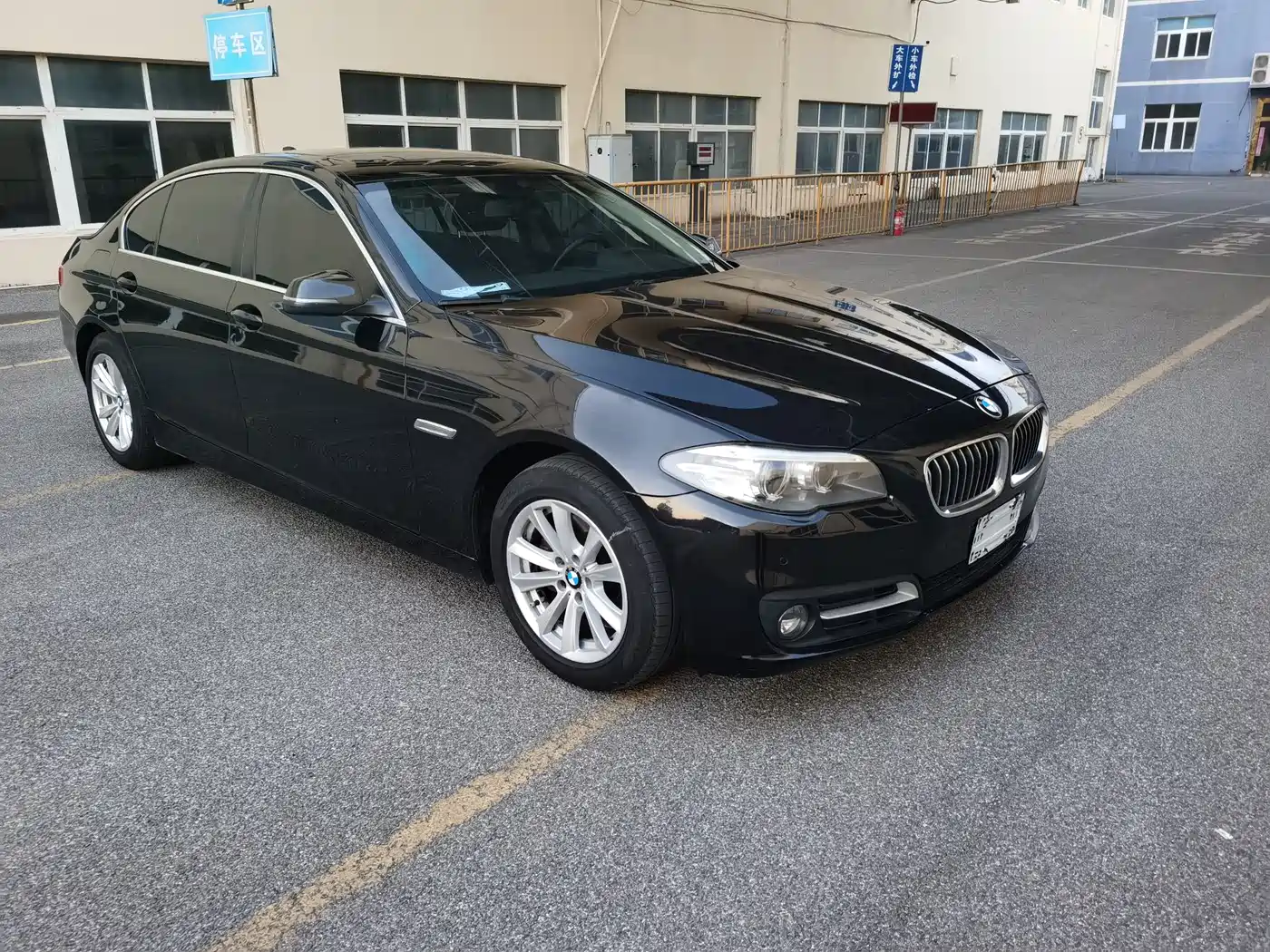 BMW 5 Series 2013 520Li Elegance фото 3