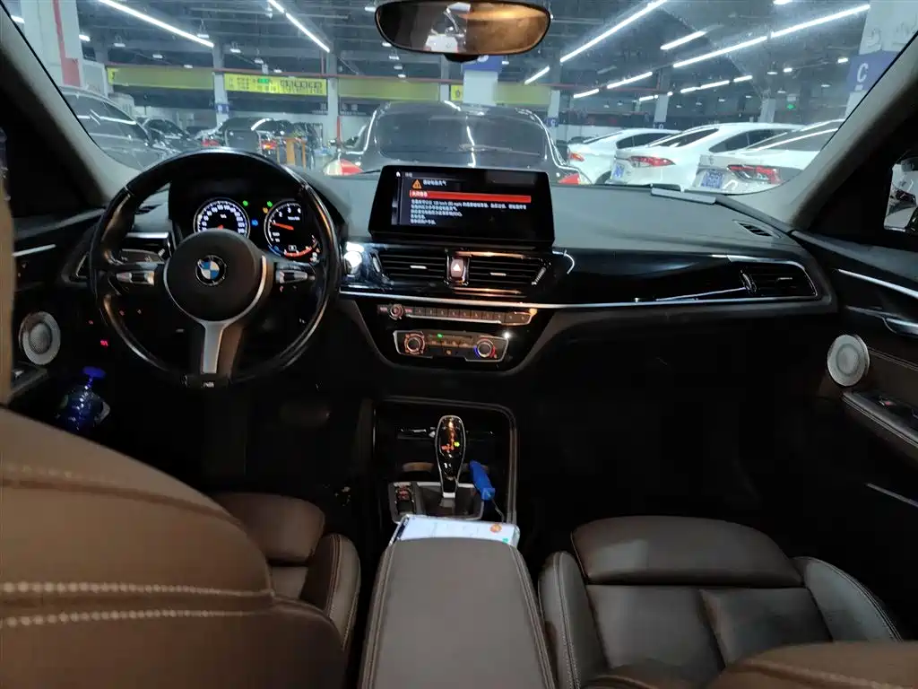 BMW 1-SERIES