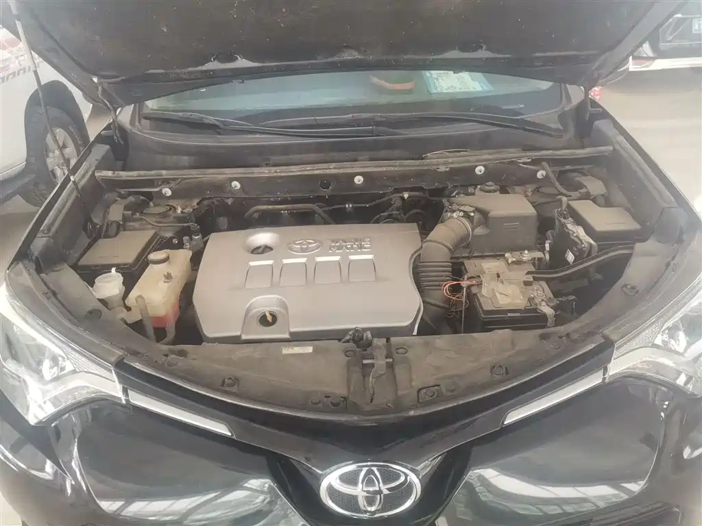 Toyota RAV4 Rongfang 2016 2.0L CVT 2WD Trend (China V) фото 16