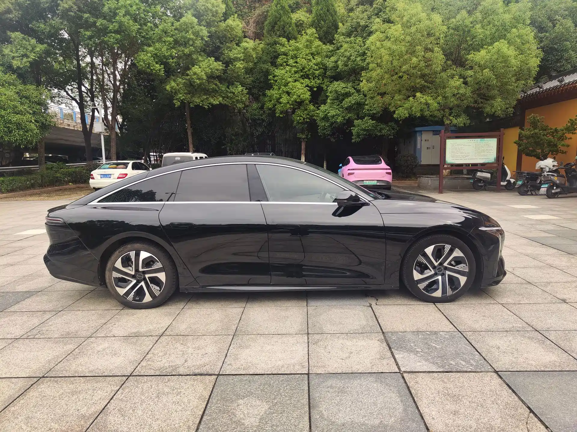Фото 12 - Dongfeng Fengxing Stellar S7