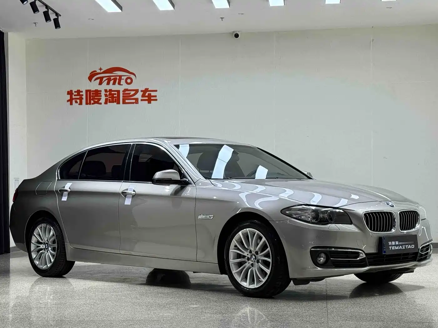 BMW 5 Series 2014 525Li Luxury Design Package фото 3