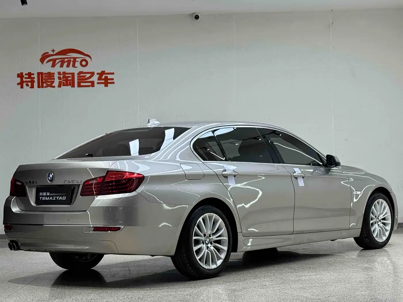 BMW 5 Series 2014 525Li Luxury Design Package фото 6