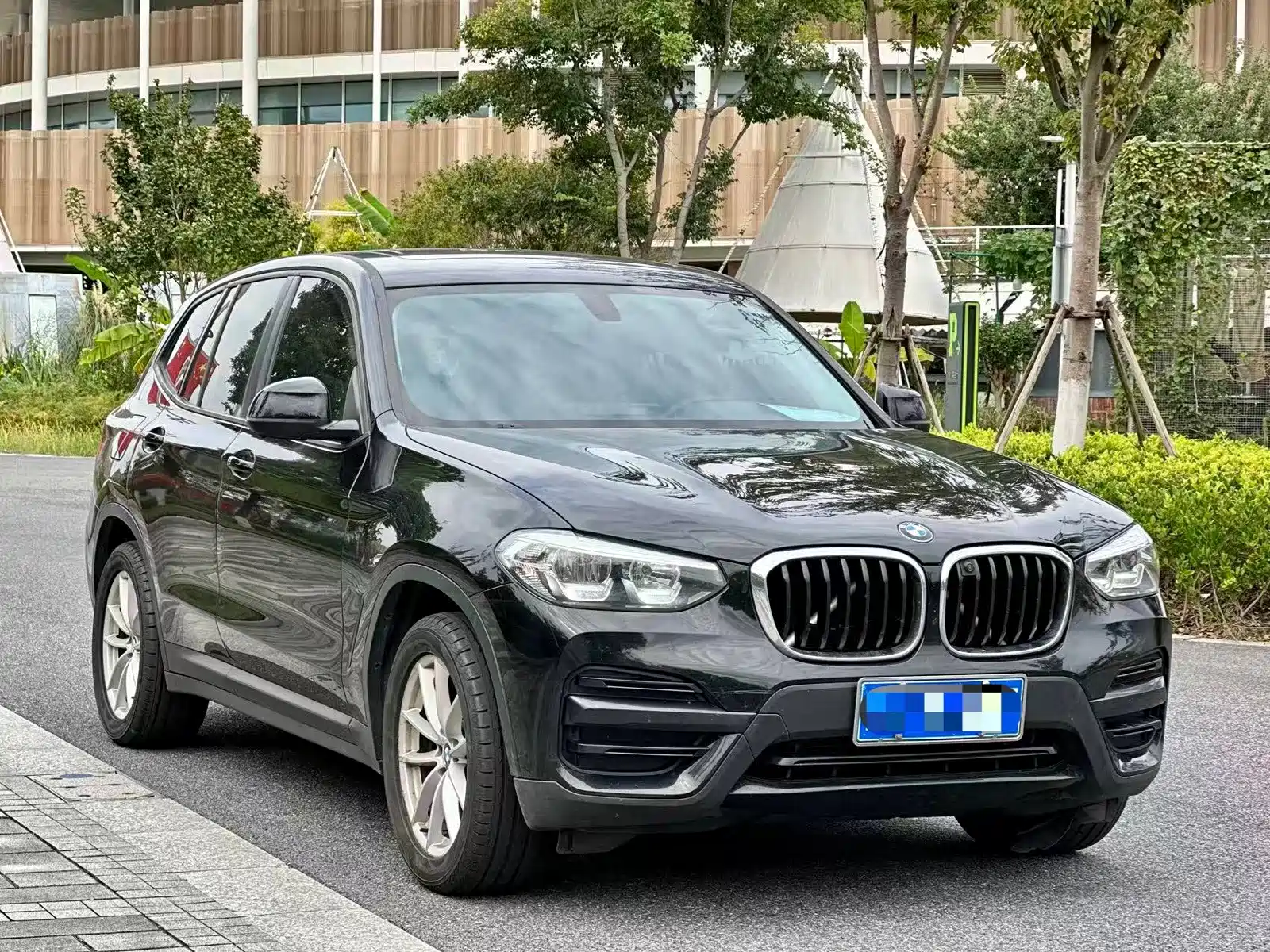 Photo 3 - BMW X3 (Import)