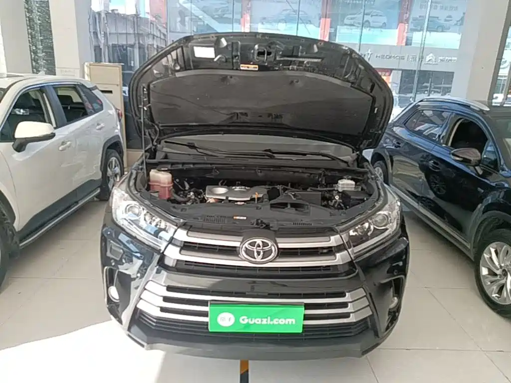 Фото 20 - Toyota Highlander