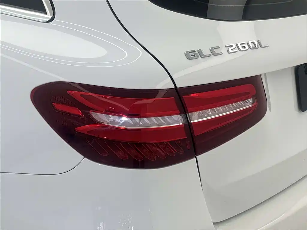 Mercedes-Benz GLC 2017 GLC 260 4MATIC Luxury фото 7