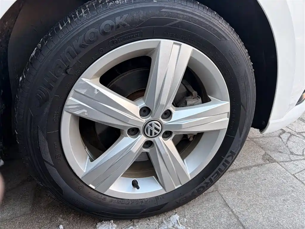 Volkswagen Lavida 2018 Classic 1.5L Manual Trend China VI фото 8