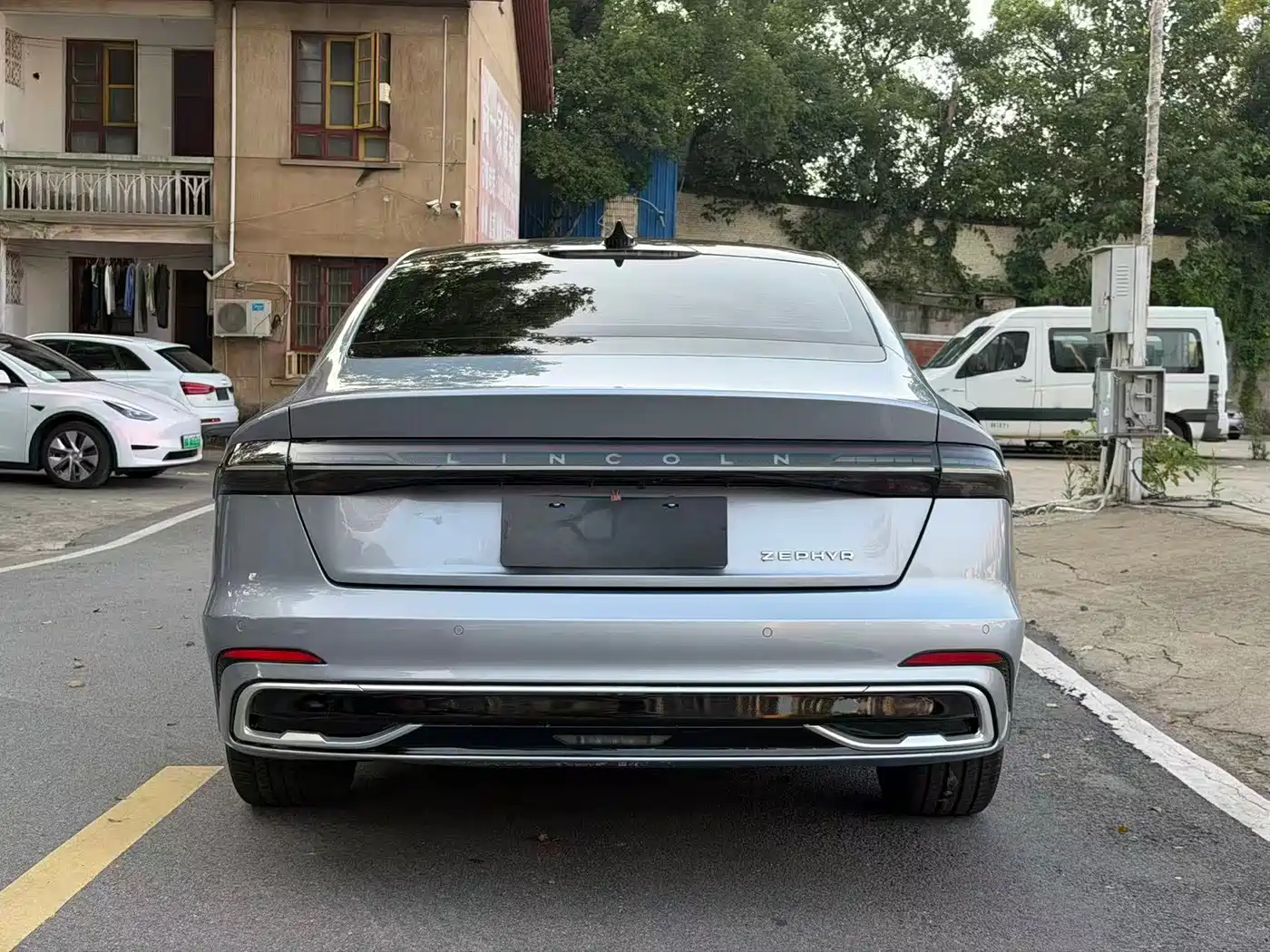 Photo 8 - Lincoln Z