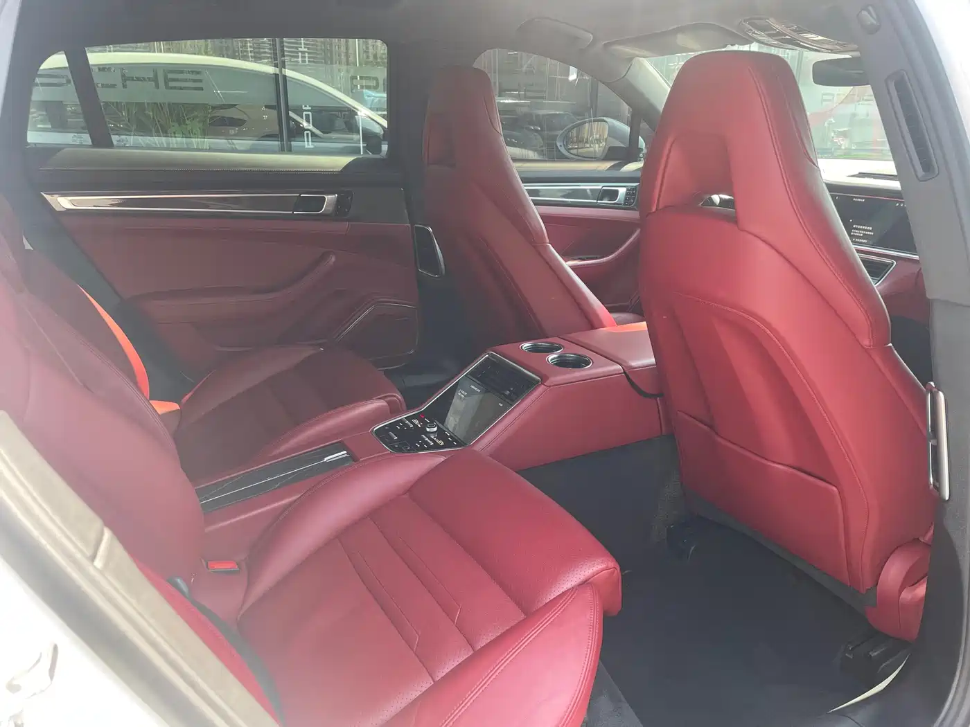 Porsche Panamera 2017 Panamera 4 Executive Long Wheelbase 3.0T фото 10