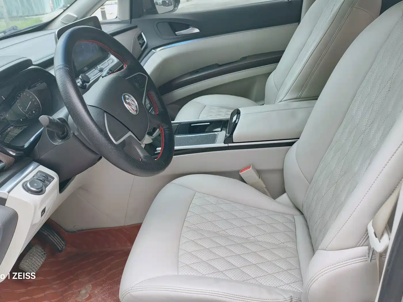 Фото 8 - Buick GL8
