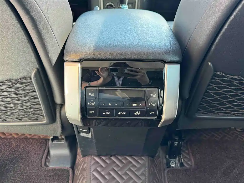 Toyota Prado 2018 3.5L Automatic TX-L Rear-mounted Spare Tire фото 17