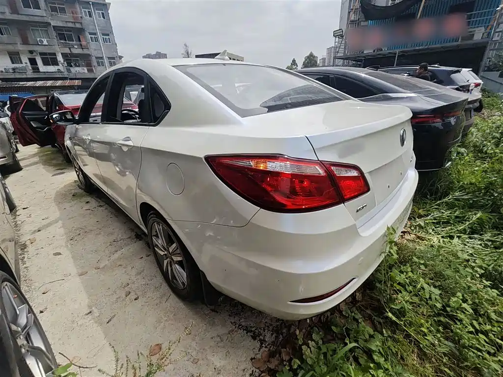Photo 5 - Changan Eado