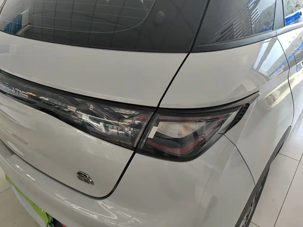 Фото 8 - BYD Dolphin