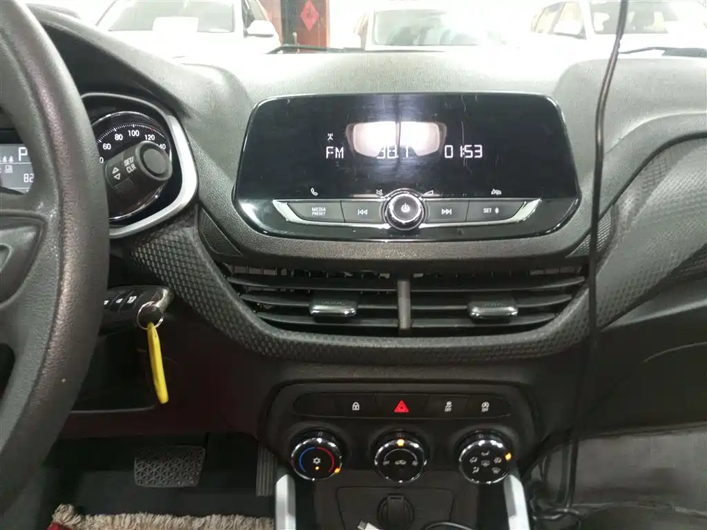Chevrolet Cavalier 2021 325T Auto Joy Edition фото 5