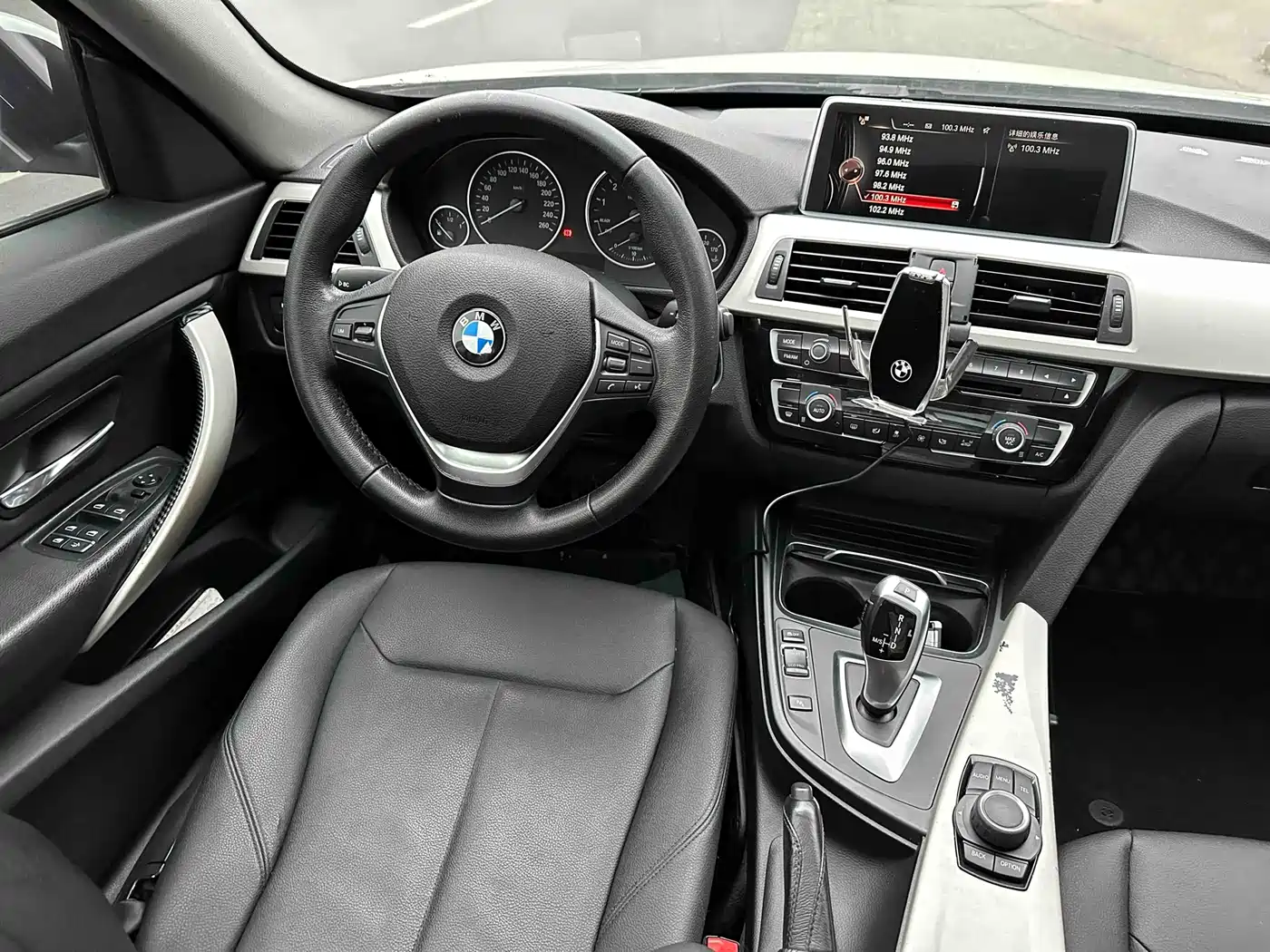 BMW 3 Series GT 2016 320i Fashion Style фото 10