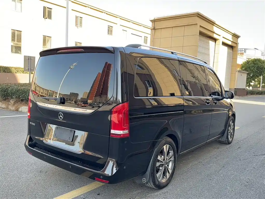 Mercedes-Benz V-Class 2018 V 260 Navigator Edition China VI фото 20