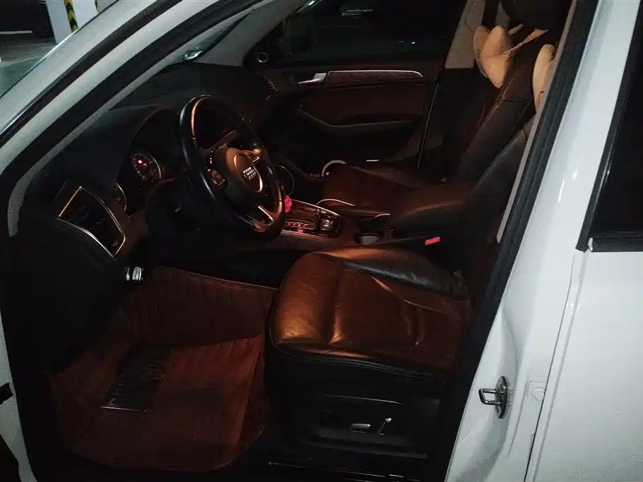 Audi Q5 2016 40 TFSI Comfort Model фото 9