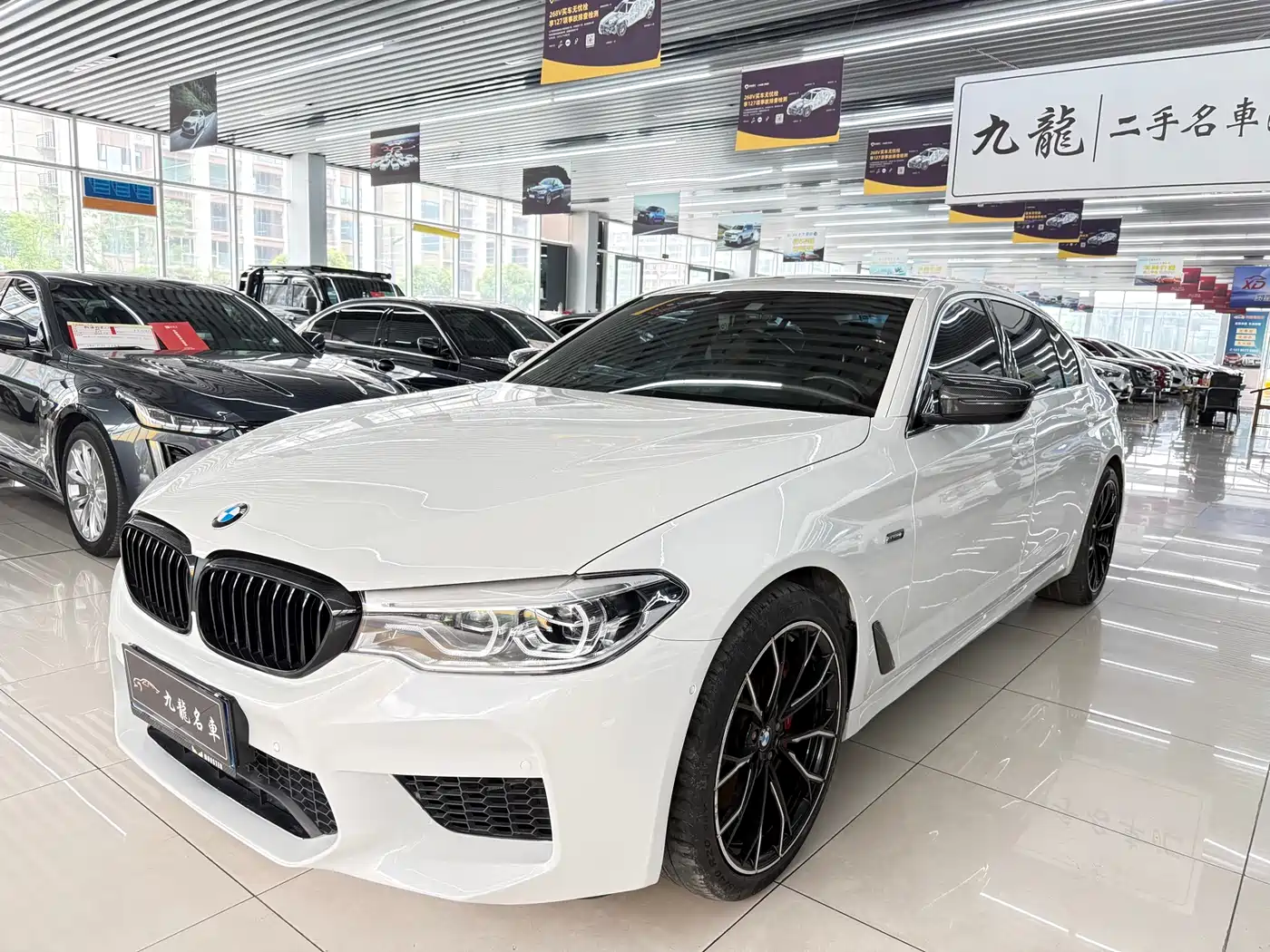 BMW 5 Series 2019 525Li M Sport Package