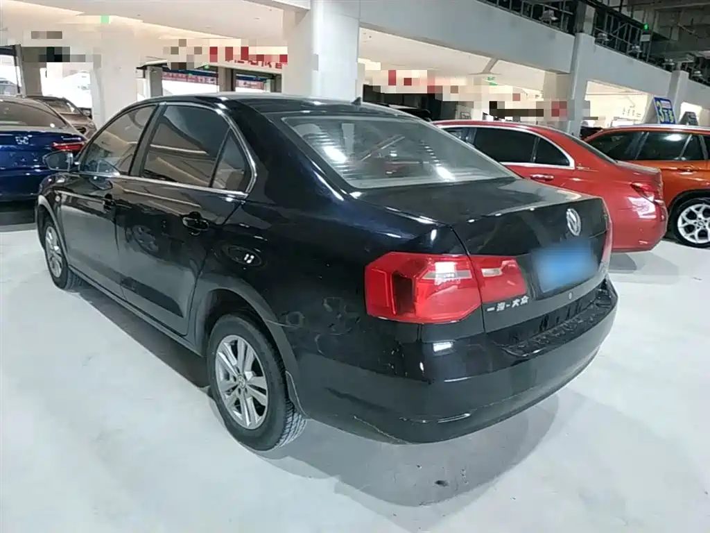 Volkswagen Jetta 2015 1.6L Manual Trend фото 5