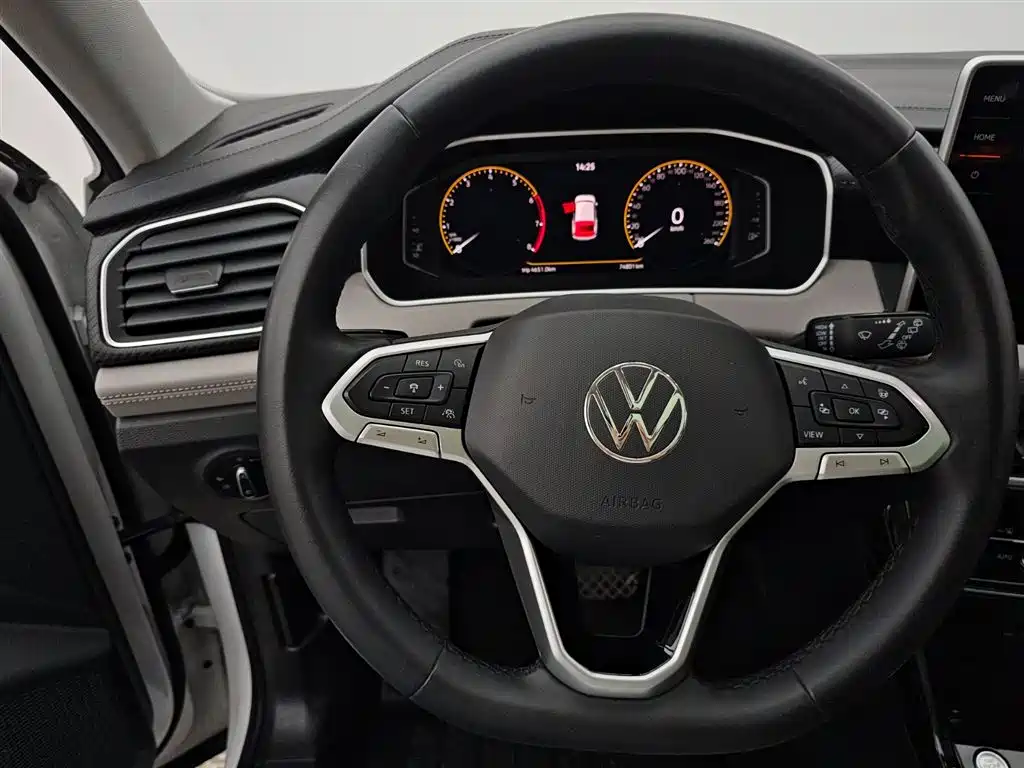 Volkswagen Tayron 2023 300TSI 2WD Luxury Plus Advanced Edition фото 6