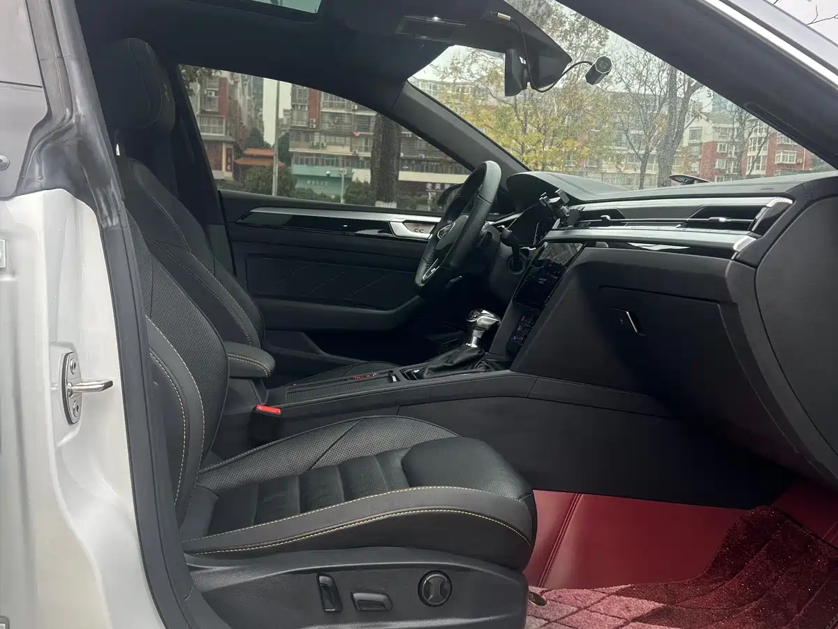 Volkswagen FAW-Volkswagen CC 2021 380TSI Eye-catching Edition фото 3