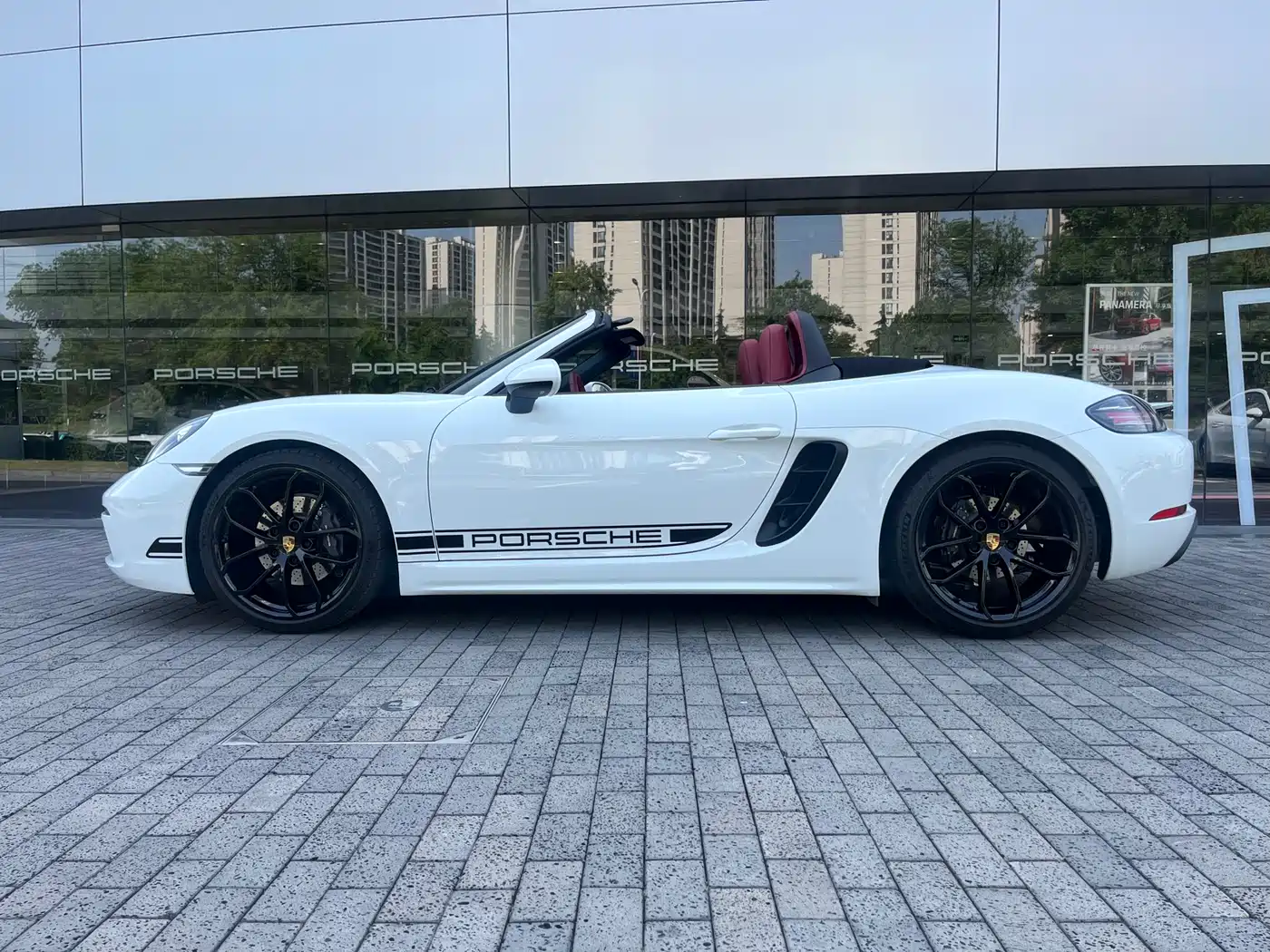 Porsche 718 2023 Boxster Style Edition 2.0T фото 3