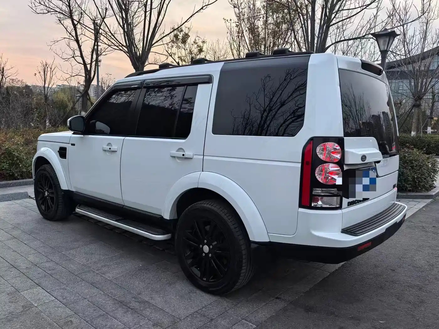 Land Rover Discovery 2016 3.0 SC V6 HSE фото 4