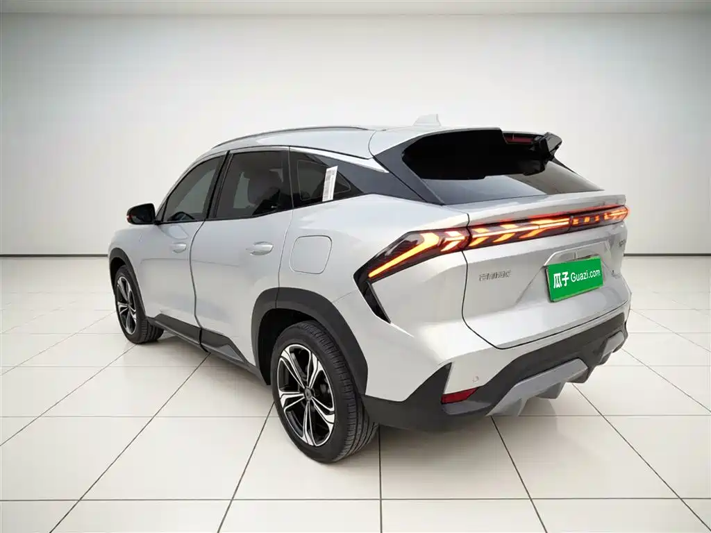 Geely Galaxy Galaxy L7 2025 EM-i 115km Explorer+ Edition фото 5