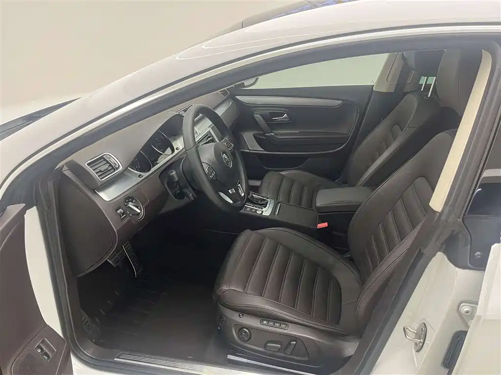 Volkswagen FAW-Volkswagen CC 2016 Model 1.8TSI Luxury фото 13