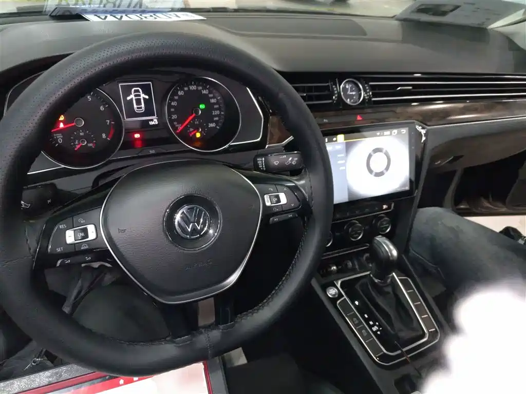 Volkswagen Magotan 2018 330TSI DSG Luxury фото 12