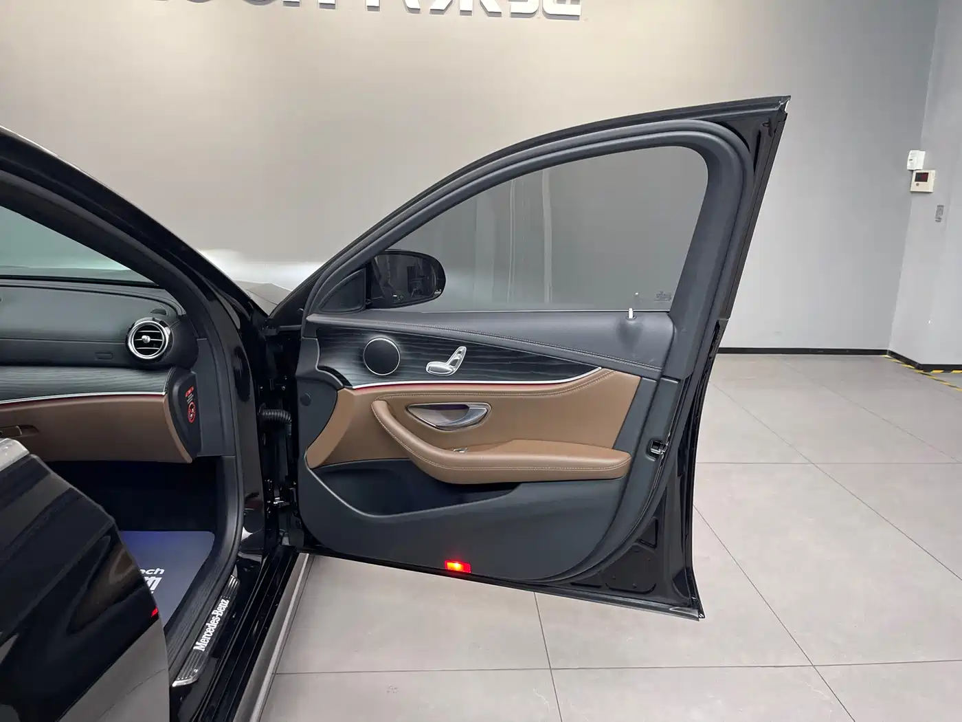 Mercedes-Benz E-Class 2023 Facelift E 260 L Sport фото 29