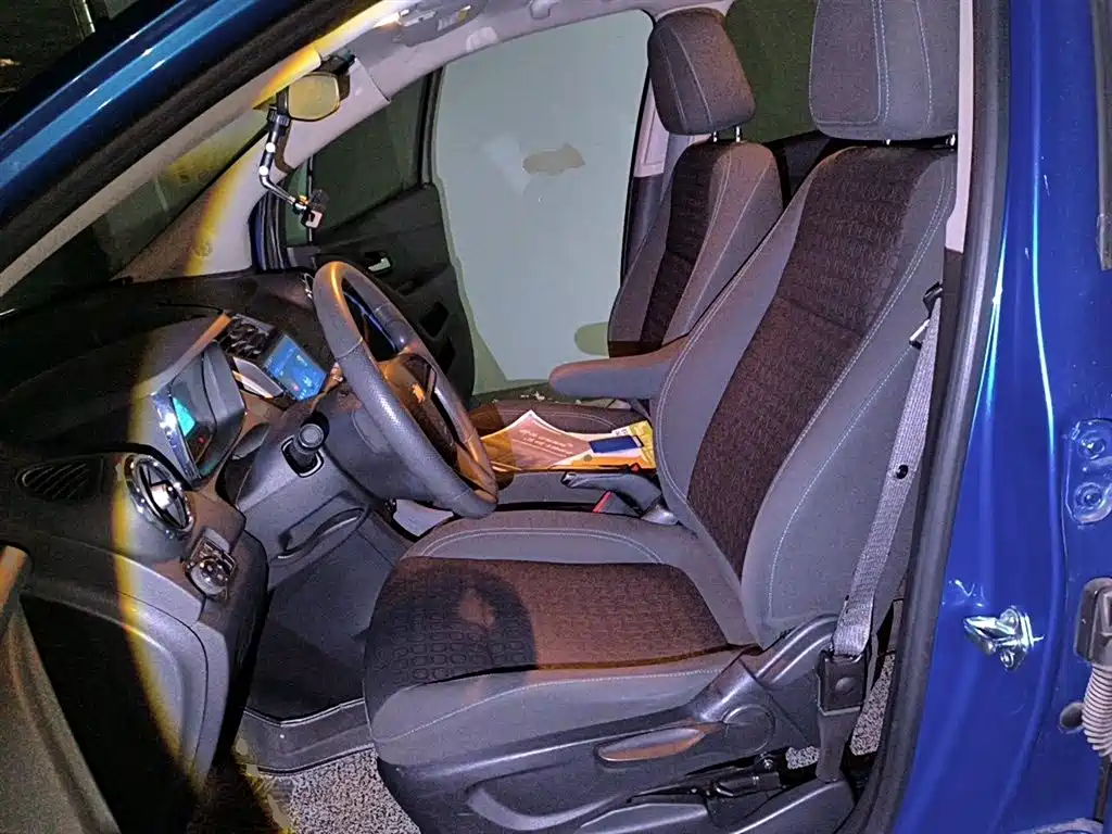 Chevrolet Trax 2014 1.4T Automatic 2WD Comfort фото 12