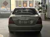 صورة 6 - Mercedes-Benz E-Class
