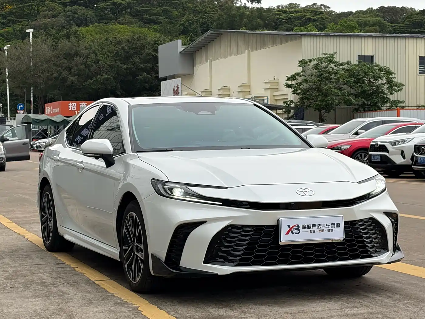 TOYOTA CAMRY