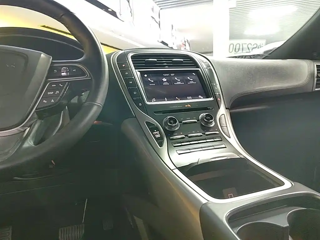 Lincoln Nautilus (Import) 2019 2019 2.0T 2WD Premium Edition China VI