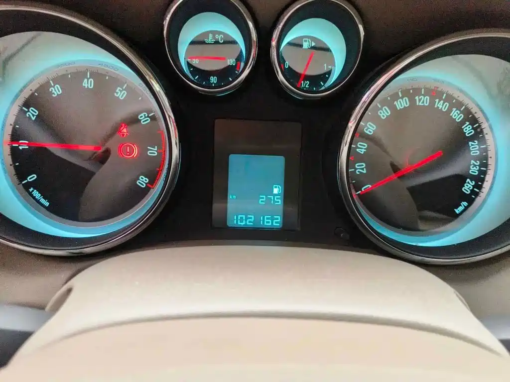 Фото 4 - Buick Excelle