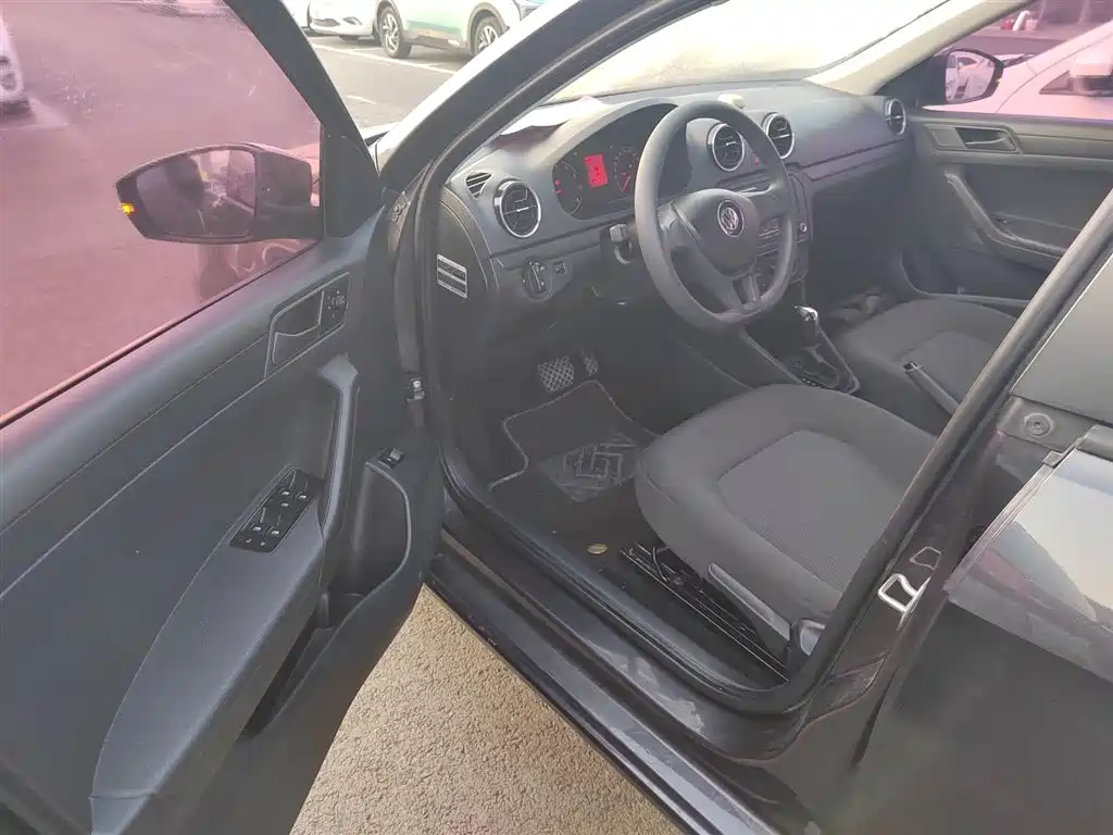 Volkswagen Jetta 2017 1.5L Automatic Fashion фото 16